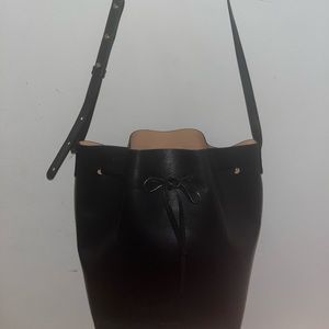 Mansur Gavriel Bucket Bag in black/beige interior